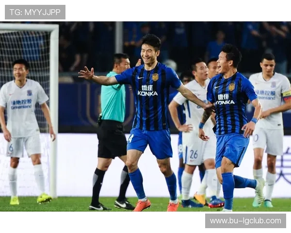 足球重炮踢中后如何应对避免受伤与增强防护技巧